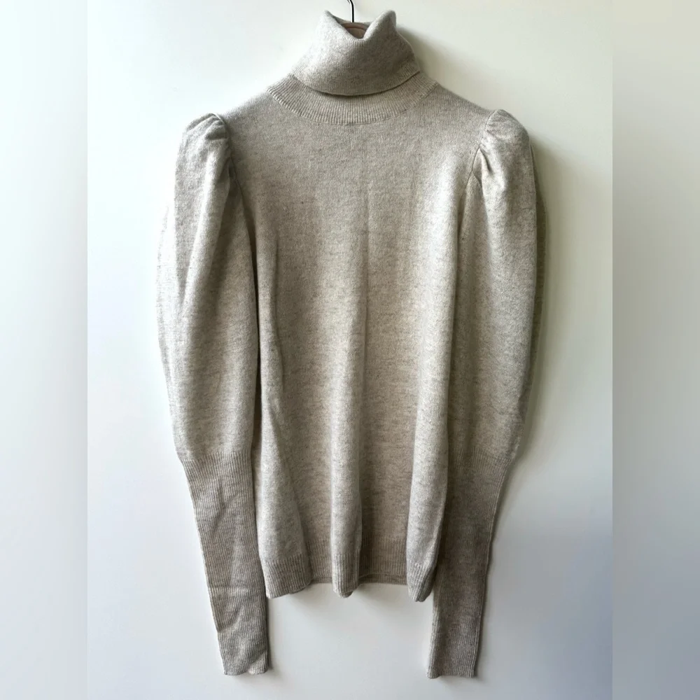 Like New AQUA 100% Cashmere Puff Sleeve Turtleneck, size S